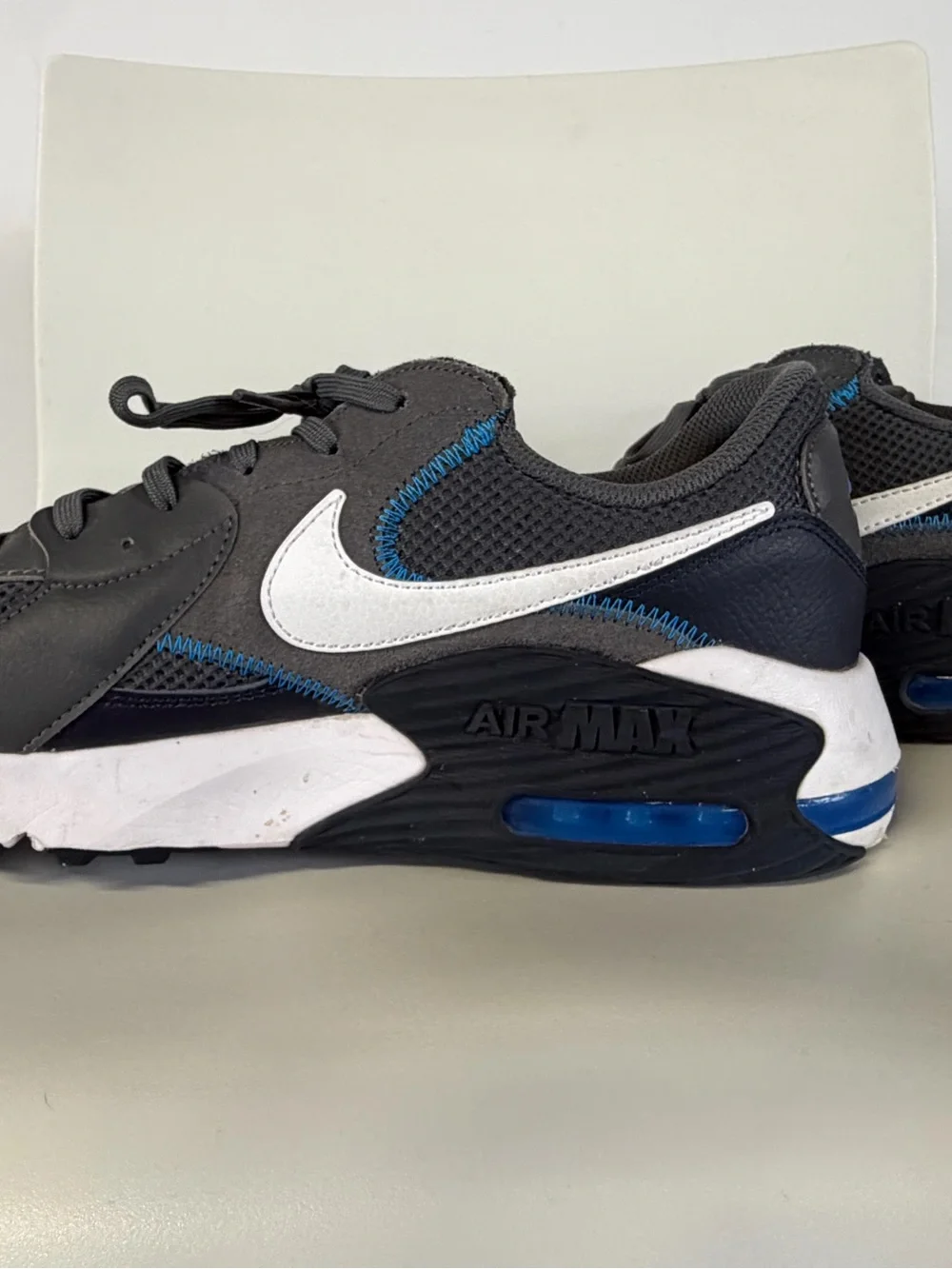 Nike Air Max Excee size 11 like new